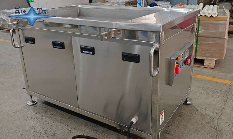 超聲波清洗機中的藍色水：成分、用途及作用原理解析