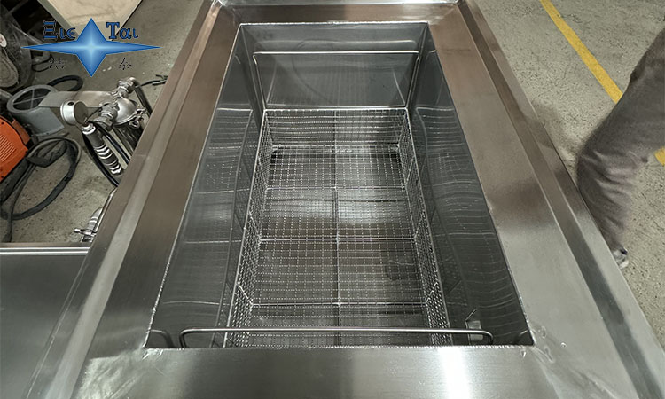 超聲波清洗機為什么可以”擊穿”?深入解析空化效應的力量與安全使用指南 超聲波清洗機為什么可以”擊穿”?深入解析空化效應的力量與安全使用指南